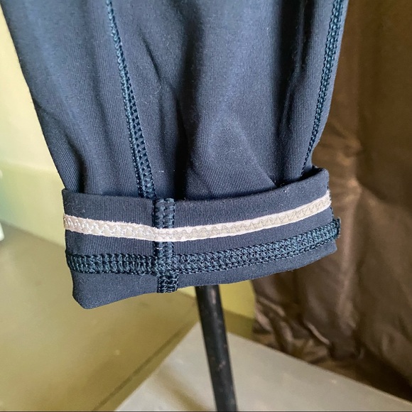 Lululemon running leggings. - Picture 4 of 6